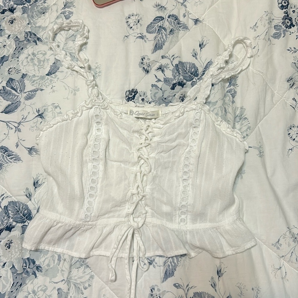 Quiet storm white top size L